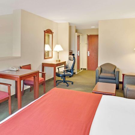 Days Inn & Suites By Wyndham Laurel Near Fort Meade Esterno foto