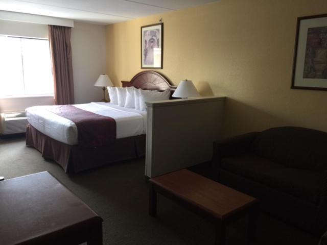 Days Inn & Suites By Wyndham Laurel Near Fort Meade Esterno foto