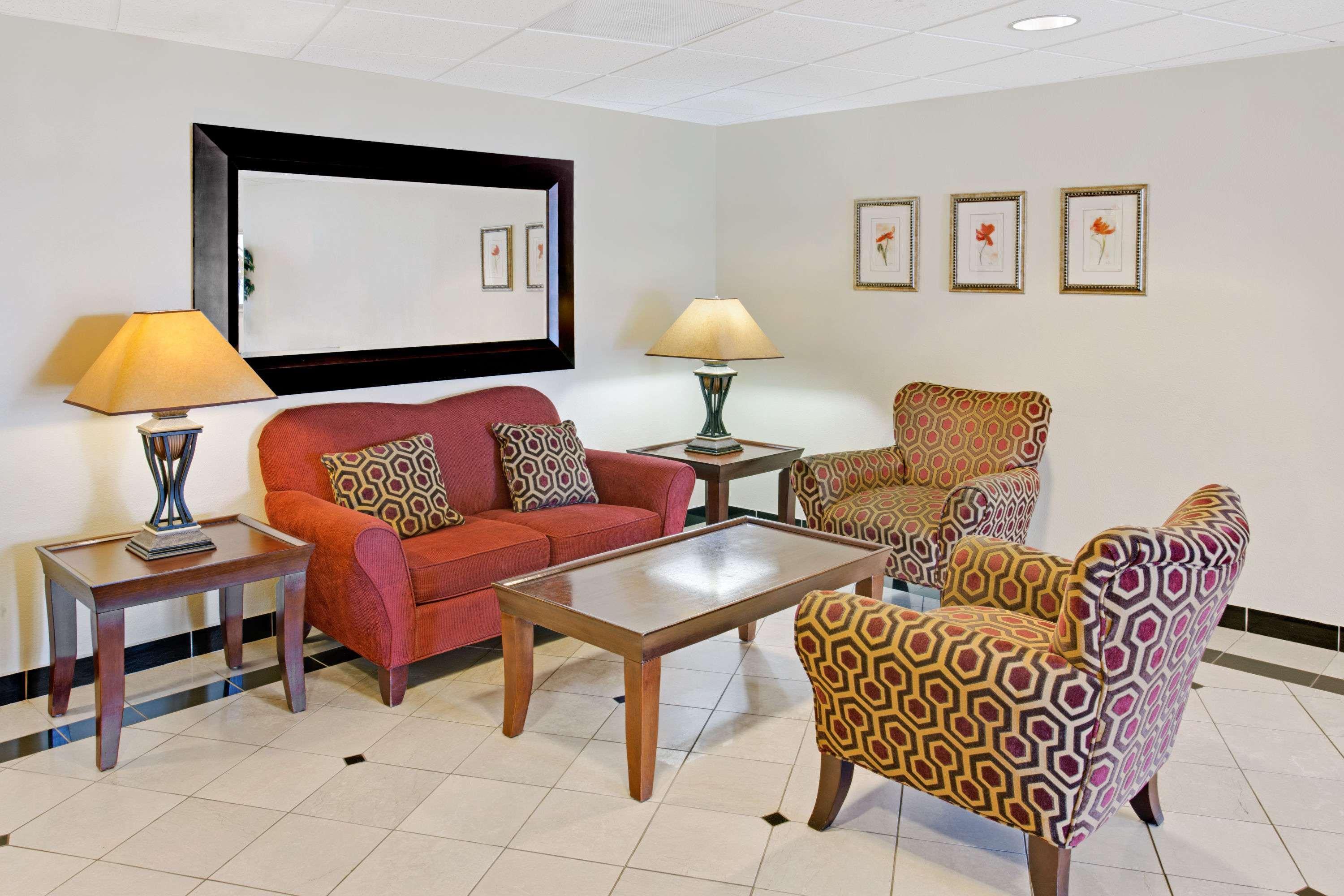 Days Inn & Suites By Wyndham Laurel Near Fort Meade Esterno foto