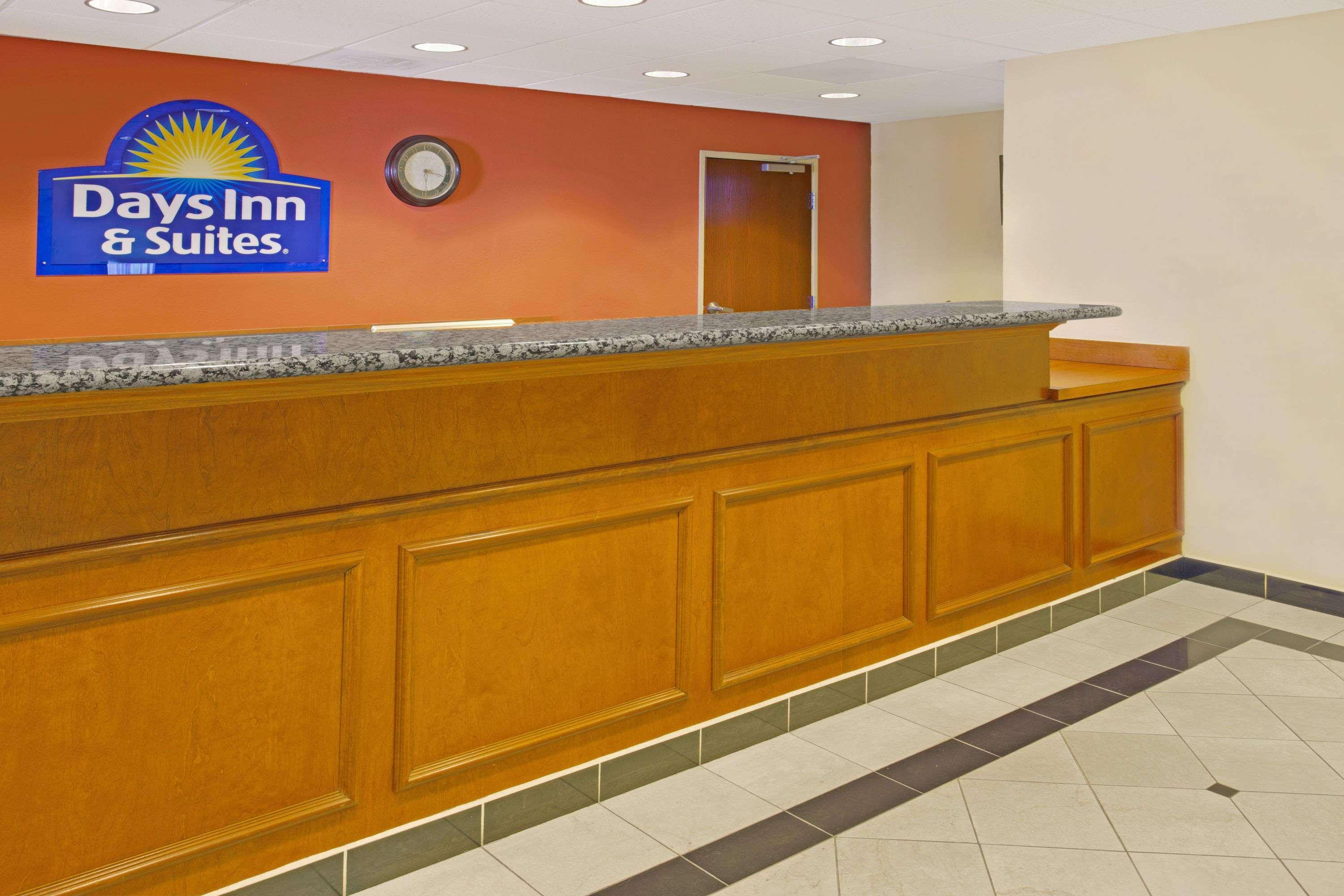 Days Inn & Suites By Wyndham Laurel Near Fort Meade Esterno foto